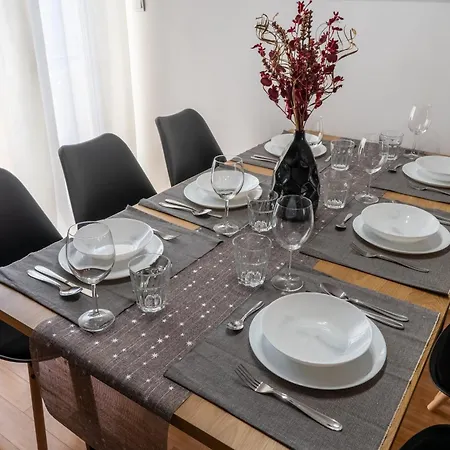 Apartment Old Town's Legend: Center With Balcony Maribor