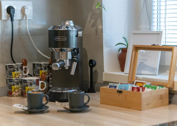 Old Town's Legend: Center With Balcony شقة *