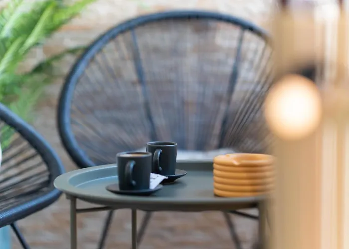 شقة Old Town's Legend: Center With Balcony